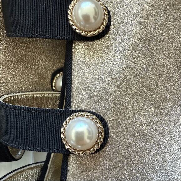 NEW!! Chanel 2018 Gold Toe Leather Pearl Button Boots Heels 38 EU Retail 1400$ - Picture 9 of 11